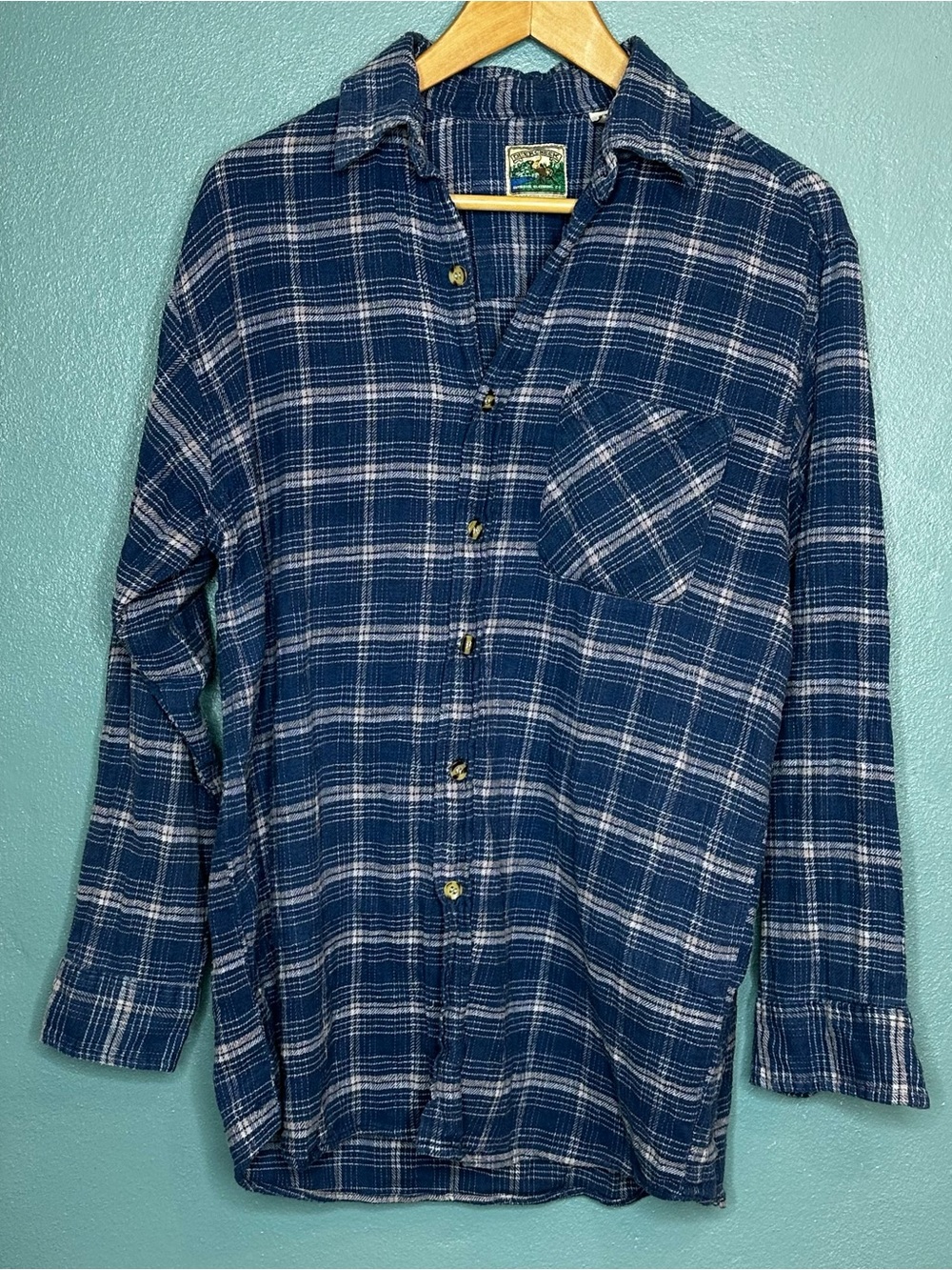 Men's Deer Creek size. M Navy Plaid Button-Down Shirt Casual Long Sleeve flannel